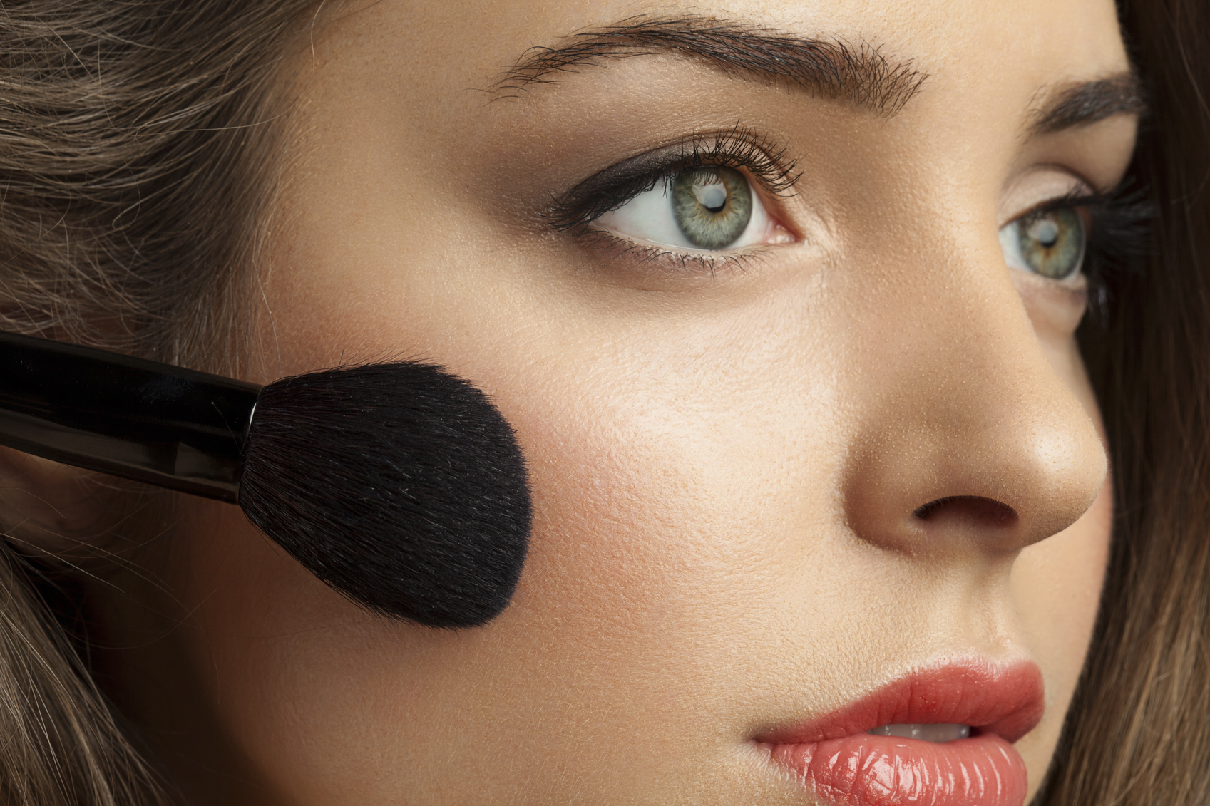 racket kwaad Bonus Make-up is slecht voor je huid: fabel of feit? - Belgische Beauty Federatie